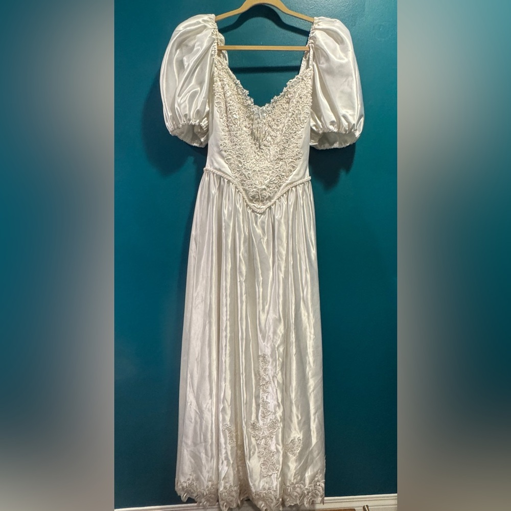 Elegant White Lace Women's WEDDING Dress